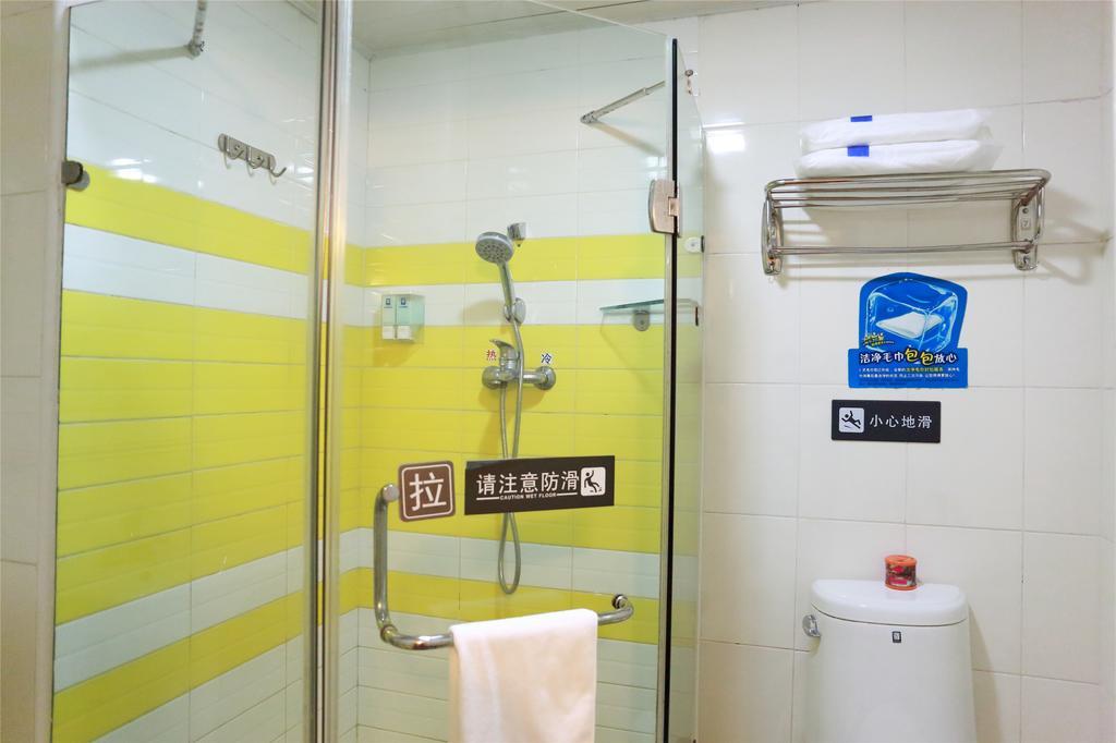 7Days Inn Xi'An South Gate Yongning Subway Station Сиань Экстерьер фото